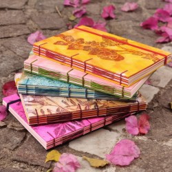 Carnet de note A5 type discret, couture copte, papiers fait main en gelli printing