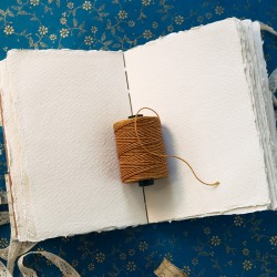 Carnet artisanal livre artiste A6 papier recyclé 100% coton Khadi