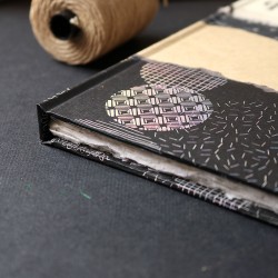 Carnet artisanal A5: livre d'artiste blanc et noir